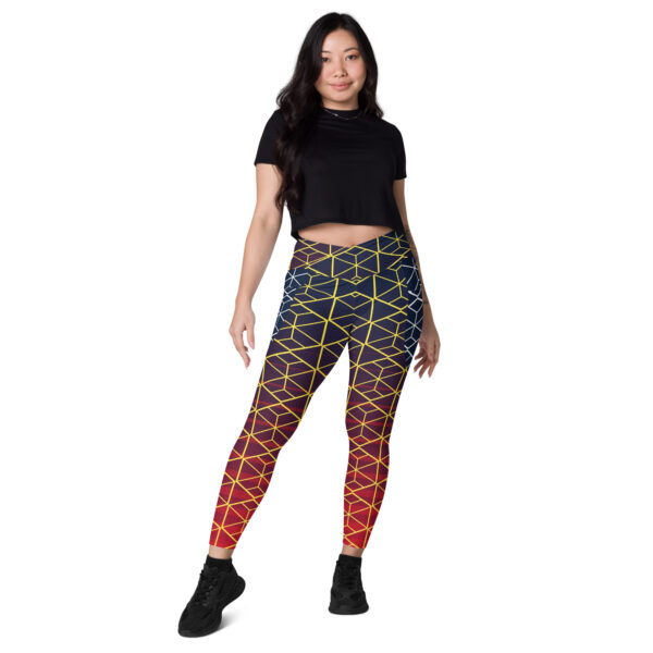 all-over-print-recycled-crossover-leggings-with-pockets-white-front-691d886713d25.jpg Leggins de cintura cruzada con bolsillos