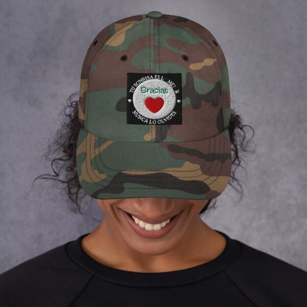classic-dad-hat-green-camo-front-6823b3dfa5b74.jpg Gorra con corona baja
